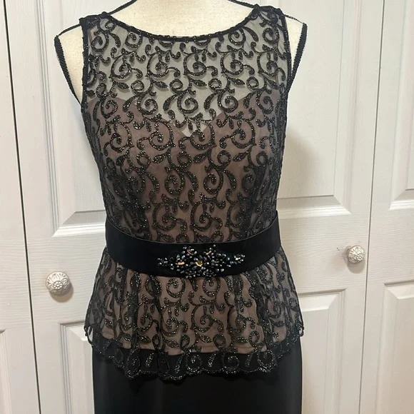 Ignite Evenings, Carolyn Black beaded peplum floor length formal gown women’s 6 - Picture 2 of 10